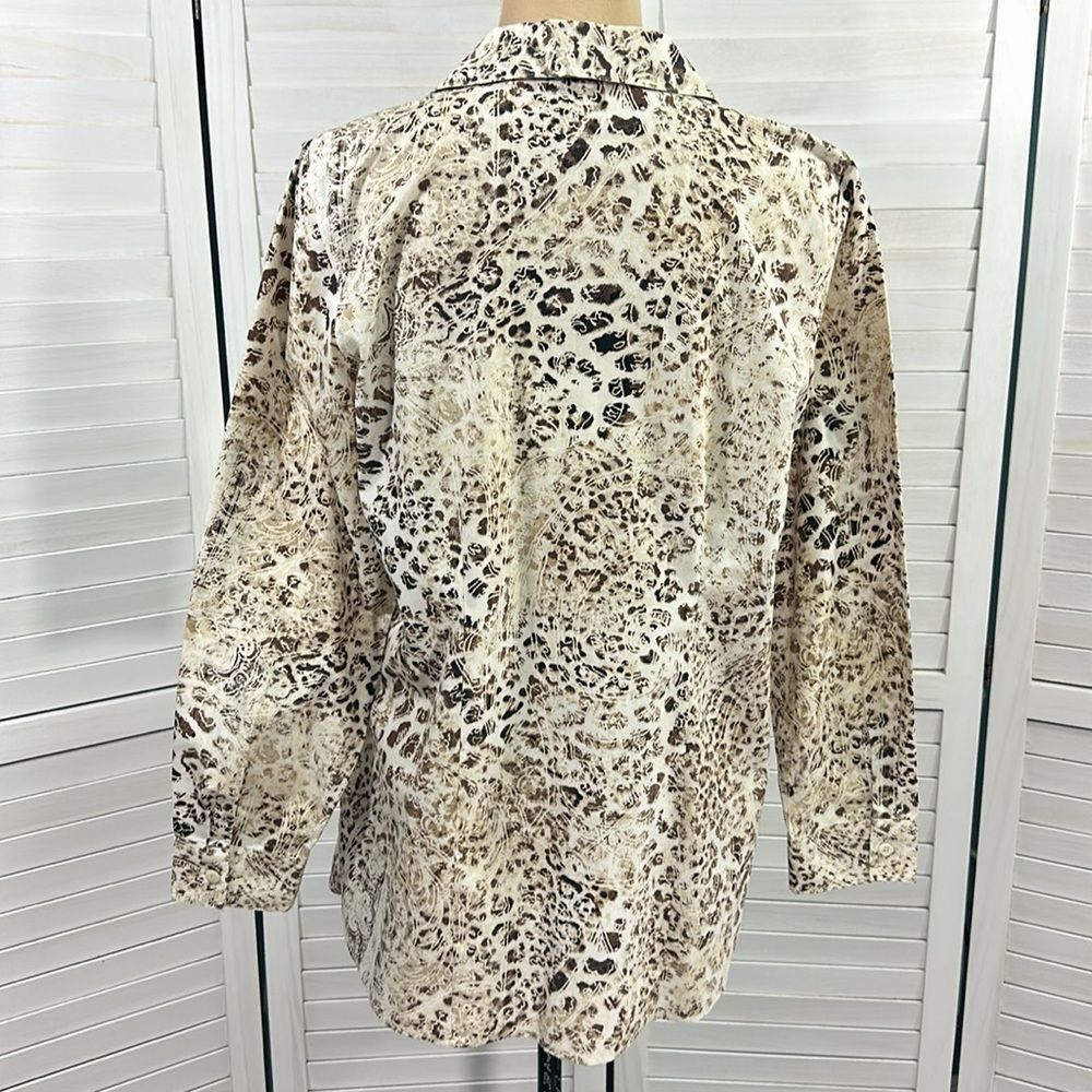 Chico’s Animal Print No-Iron Shirt Tunic Size 1 (8) Large - Picture 10 of 16